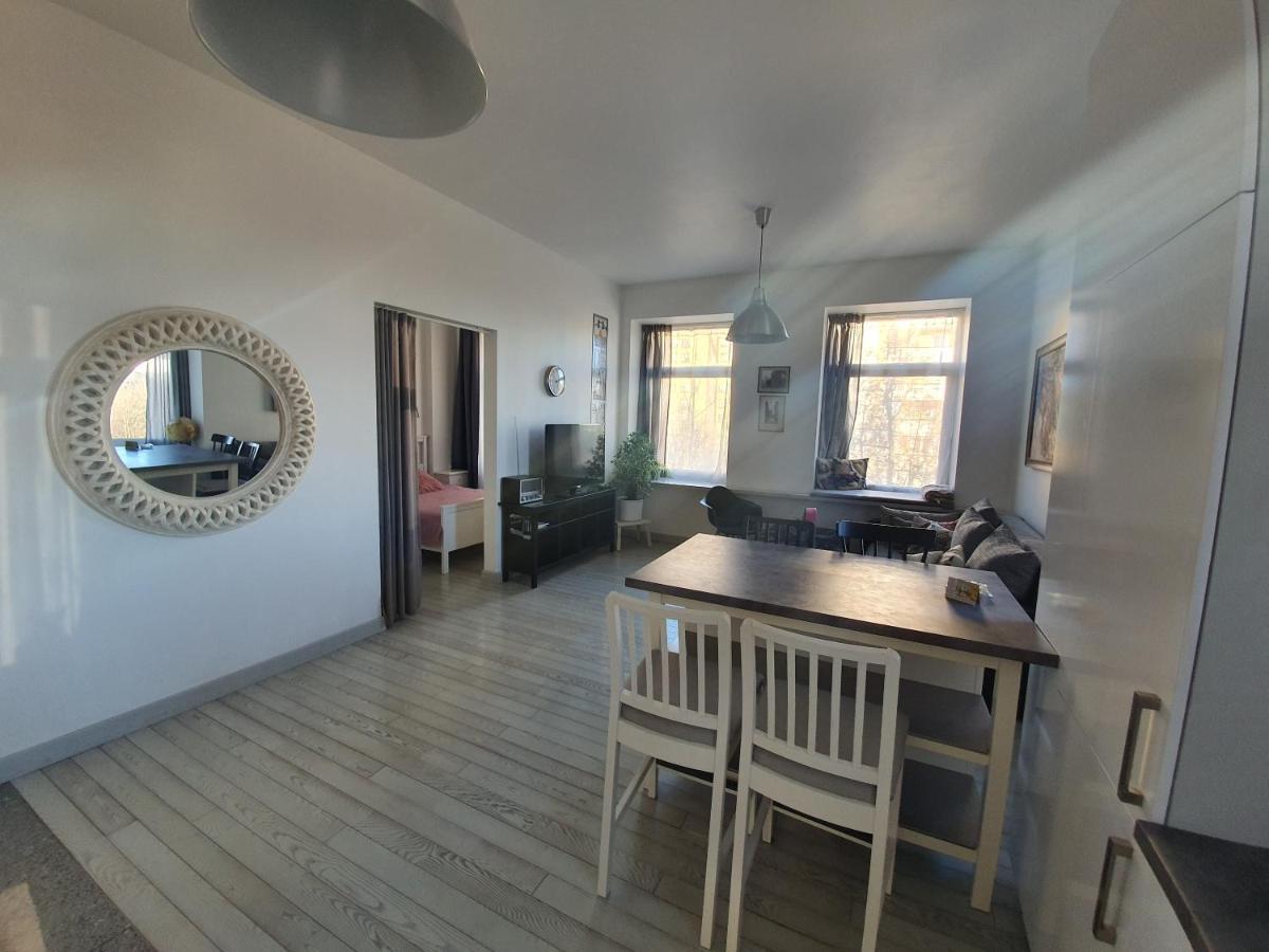 Appartement With Stained Glass