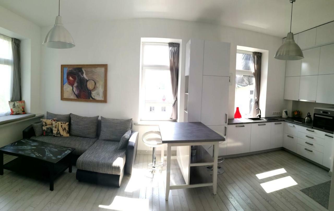 Appartement With Stained Glass