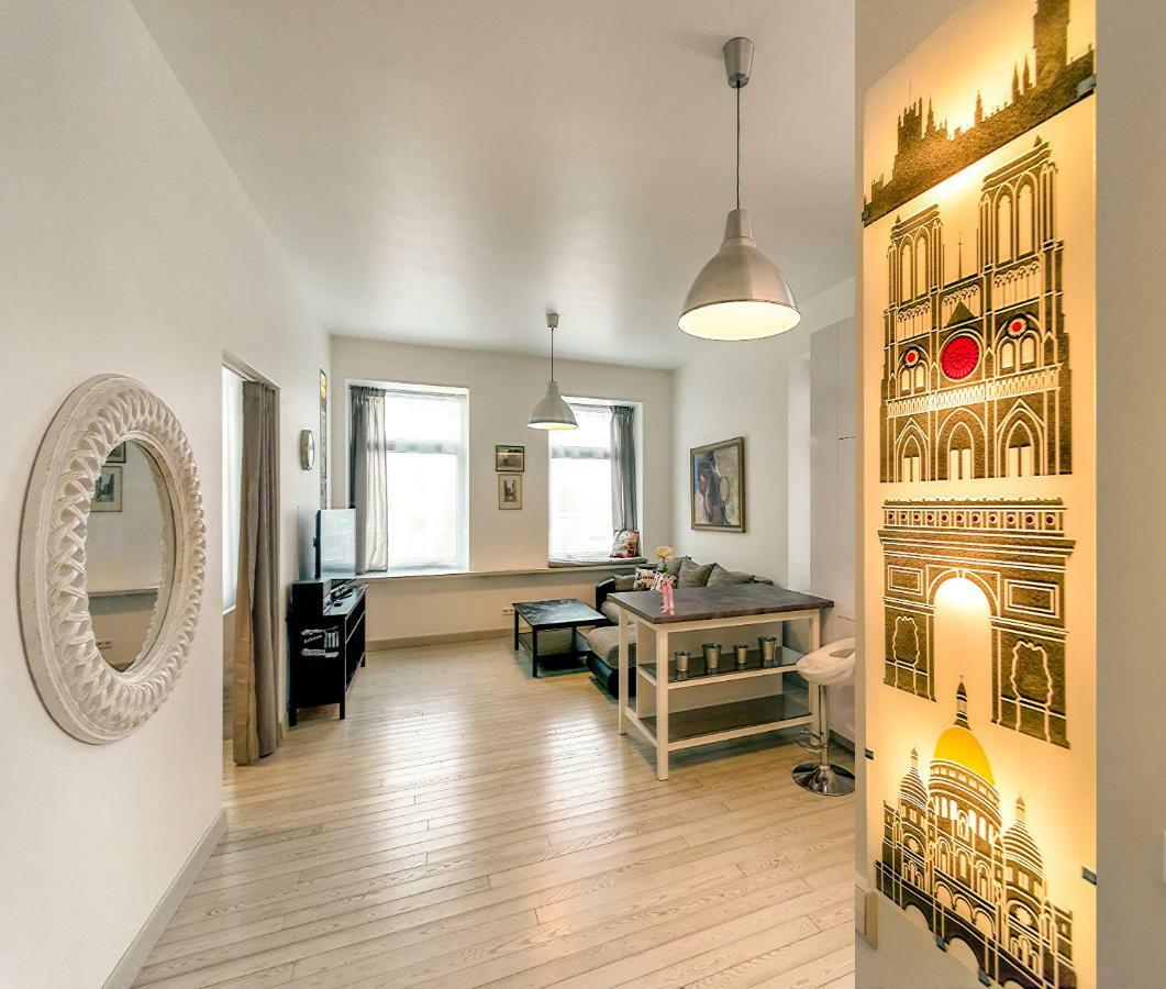 Appartement With Stained Glass